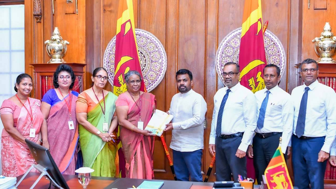 குடிசன வீட்டு வசதிகள் தொகை மதிப்பு 2024 இறுதி அறிக்கை கையளிப்பு