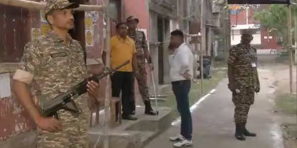 மேற்குவங்கத்தில் துவங்கியது முதற்கட்டத் தேர்தல்- 152 தொகுதிகளில் வாக்குப்பதிவு!