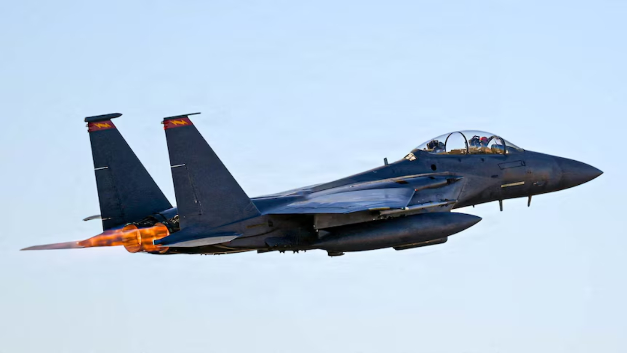 துணிச்சலான நடவடிக்கையால் அமெரிக்க வீரர் மீட்கப்பட்டதாக ட்ரம்ப் தெரிவிப்பு!