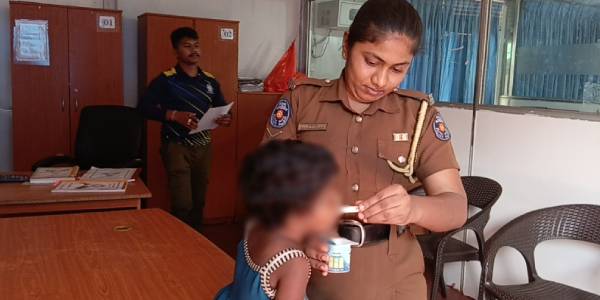 கிளிநொச்சியில் 55 ஆயிரம் ரூபாவுக்கு குழந்தையை விற்ற தாய் கைது!