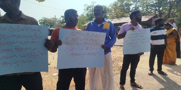 வத்திராயன் கிராம அபிவிருத்தி சங்க நிர்வாக தெரிவில் இழுபறி: பிரதேச செயலகம் முன்பாக மக்கள் ஆர்ப்பாட்டம்!