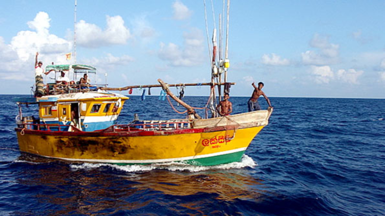 மாலைத்தீவு கடல் வழியாக செல்லும் மீனவர்களுக்கு விசேட அறிவிப்பு!