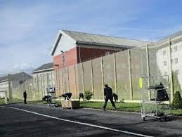 இங்கிலாந்தில் உள்ள ஒரு உயர் பாதுகாப்பு சிறையில் நிலைமை மோசம்