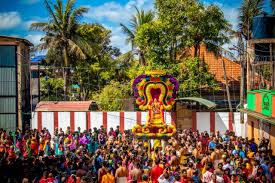 ​திருகோணமலையில்  புத்தாண்டு கோலாகலம் -பத்ரகாளி அம்பாள் ஆலயத்தில் பக்தர்கள் வழிபாடு!