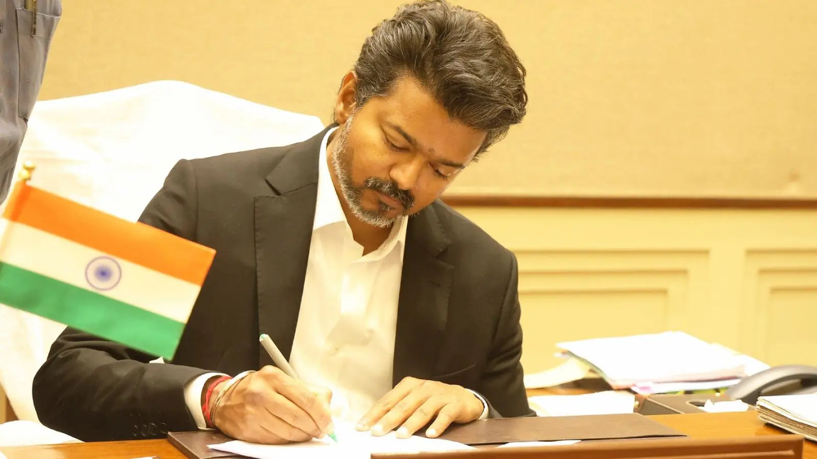 ராகுல் காந்தி கைதுக்கு கண்டனம் தெரிவித்தார் தமிழக முதல்வர்!