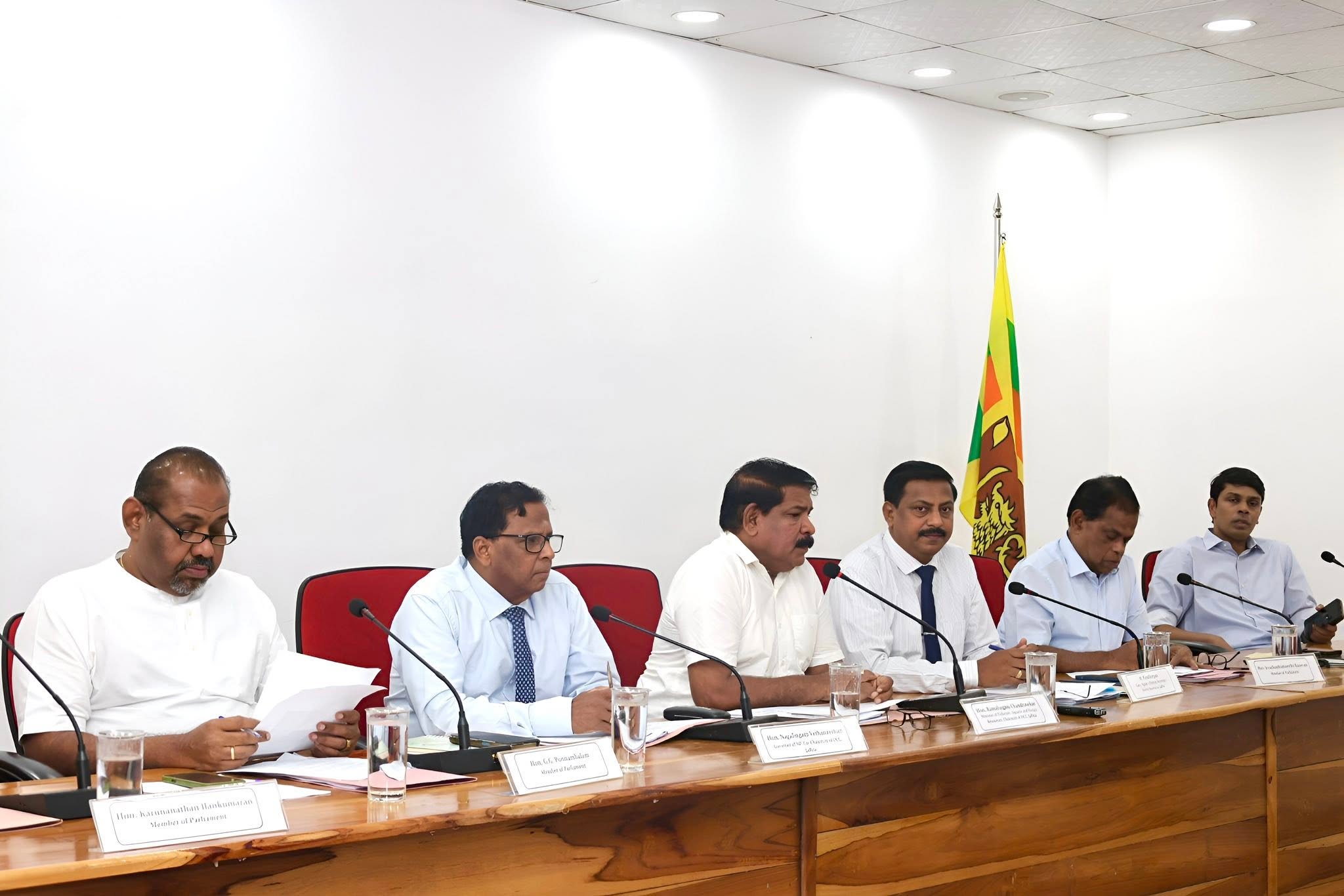 யாழில் அபிவிருத்தி திட்டங்களை மேற்கொள்வதற்கு பெரும் சவால்களை எதிர்கொள்ளவேண்டியுள்ளது – அமைச்சர் இராமலிங்கம் சந்திரசேகர் !