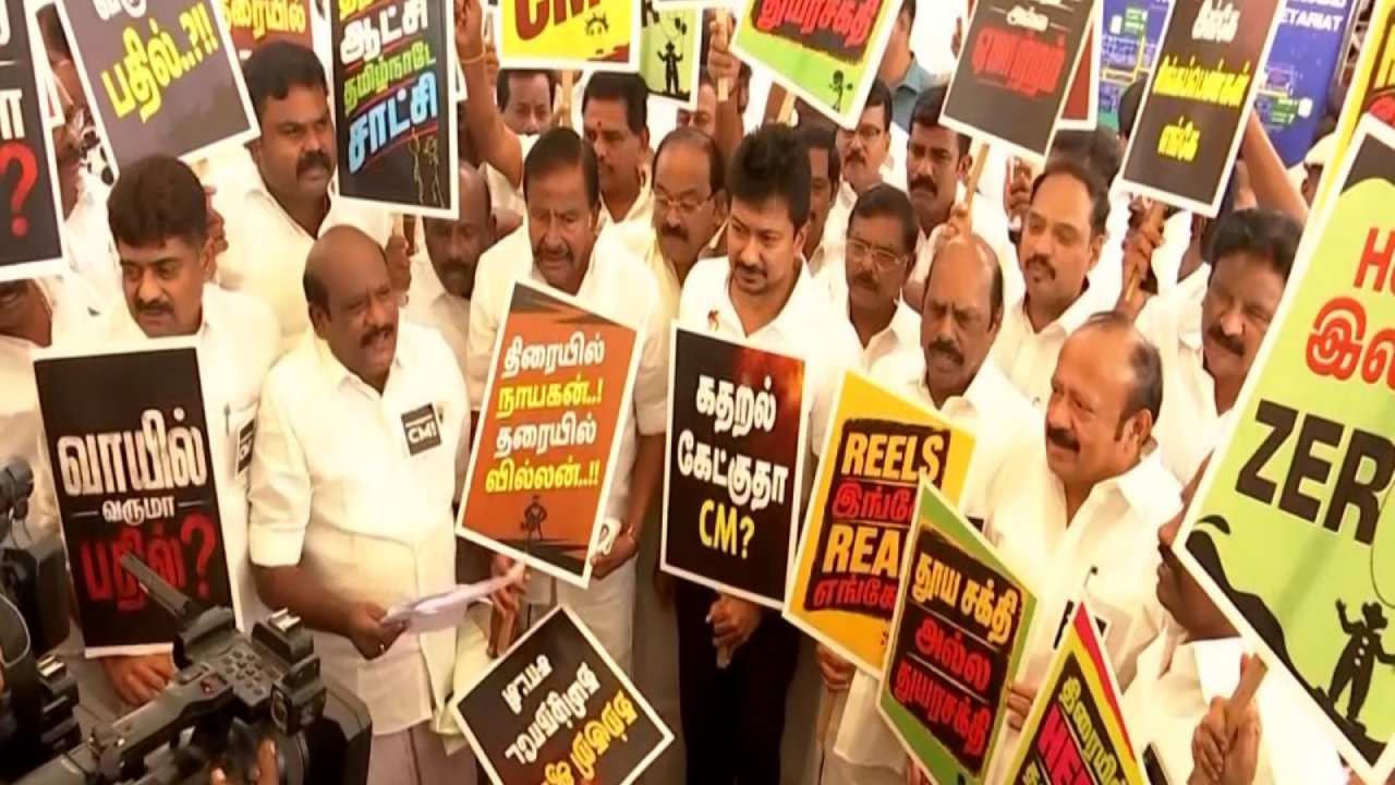 வாயை திறங்க CM: தி.மு.க. சட்டமன்ற உறுப்பினர்கள் தமிழக அரசுக்கு எதிராக போராட்டம்!