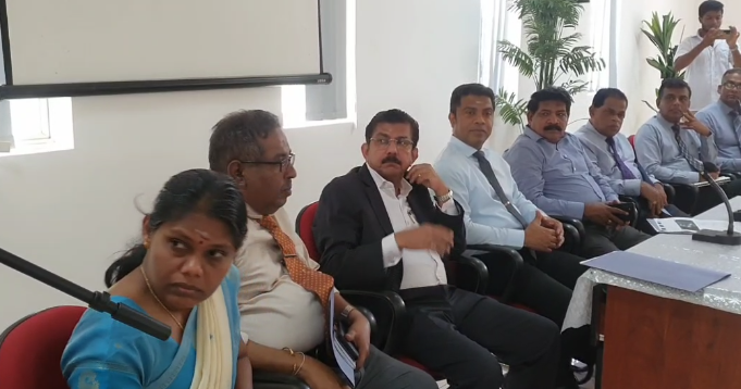 தெல்லிப்பளை புற்றுநோய் வைத்தியசாலையினைபார்வையிட்ட சுகாதார அமைச்சர்