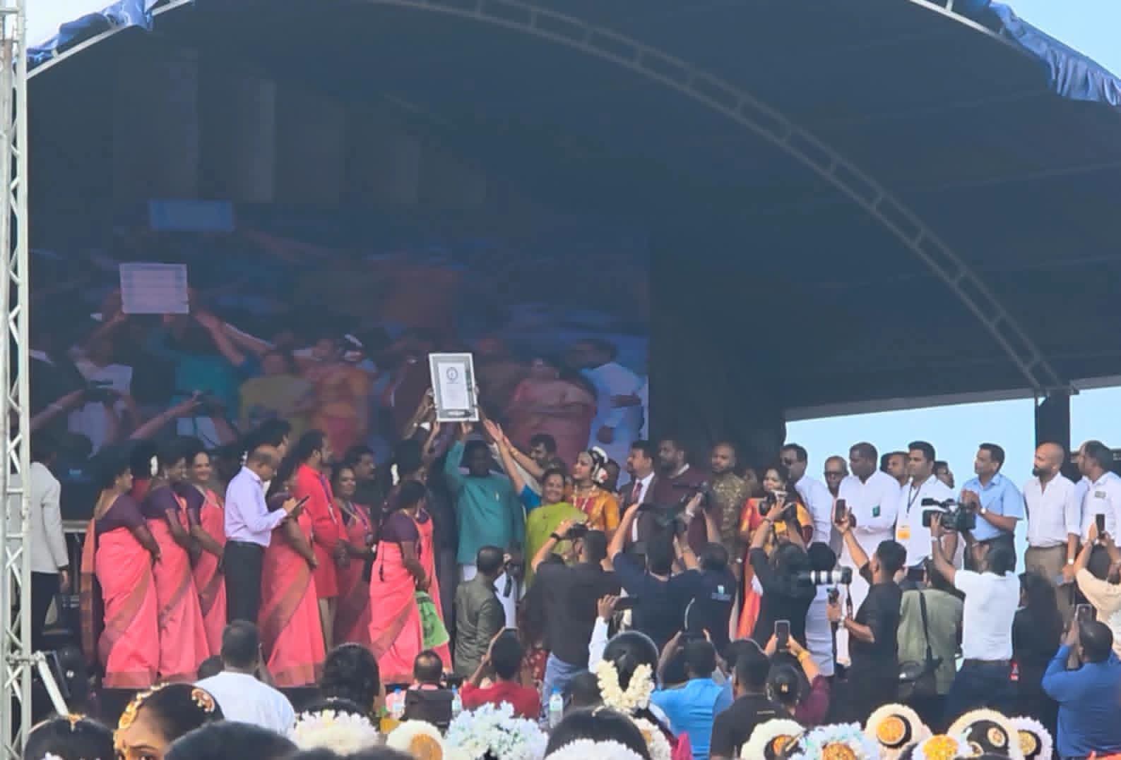 கொழும்பு காலி முகத்திடலில் புதிய வரலாறு: 4988 கலைஞர்களின் சலங்கை ஒலியோடு கின்னஸ் சாதனை படைத்தது “சங்கமம் 2026”!
