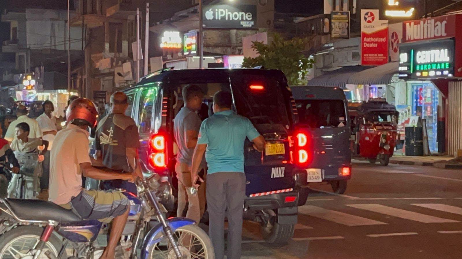 விலங்குக்கு எதிரான கொடுமை; நாயை தாக்கியவர் பொலிஸாரால் கைது