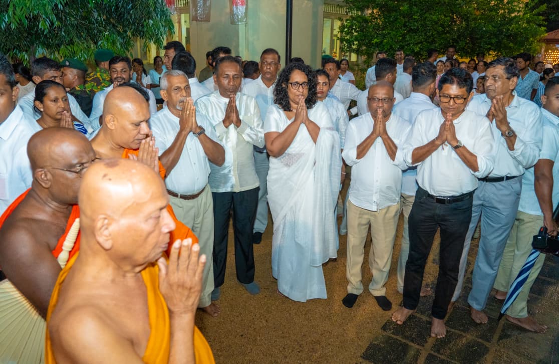 பெல்லன்வில “அநுபுது வந்தனா” பொசன் வலயம் பிரதமரின் தலைமையில்!