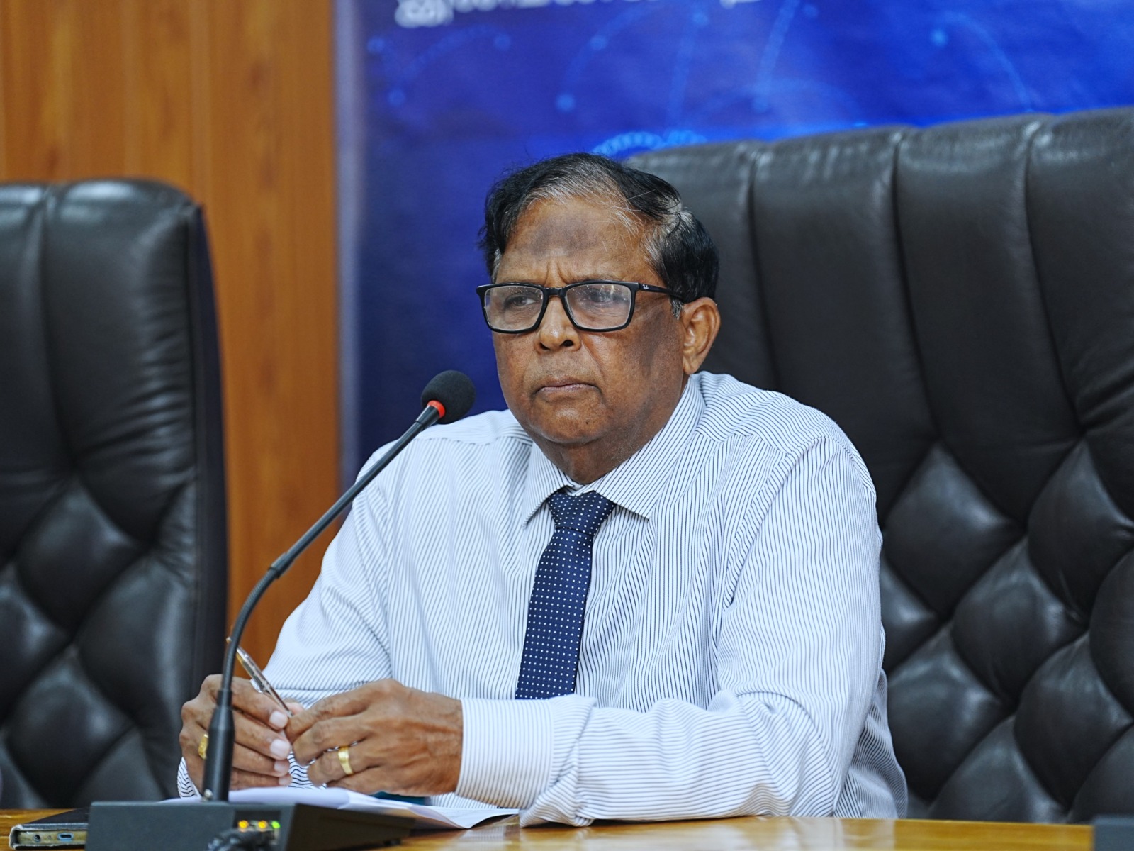 வடக்கில் சிறிய மற்றும் நடுத்தர தொழில் முயற்சியாளர்களை அர்ப்பணிப்புடன் வளர்த்தெடுப்போம் – ஆளுநர் தெரிவிப்பு!