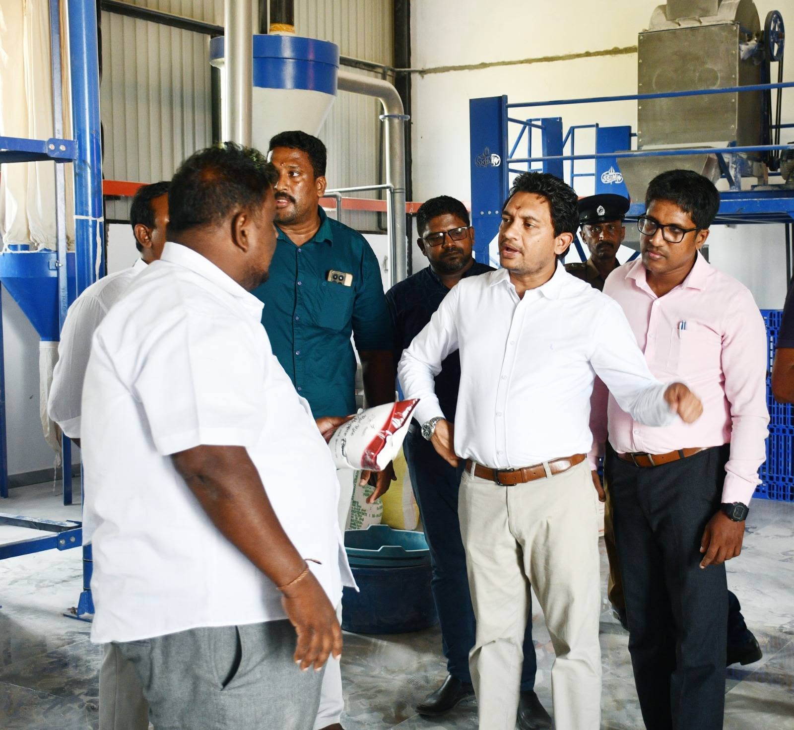 வேலணை நூடில்ஸ் உற்பத்தி நிலையதத்திற்கு  கைத்தொழில் பிரதி அமைச்சர் களவிஜயம்!