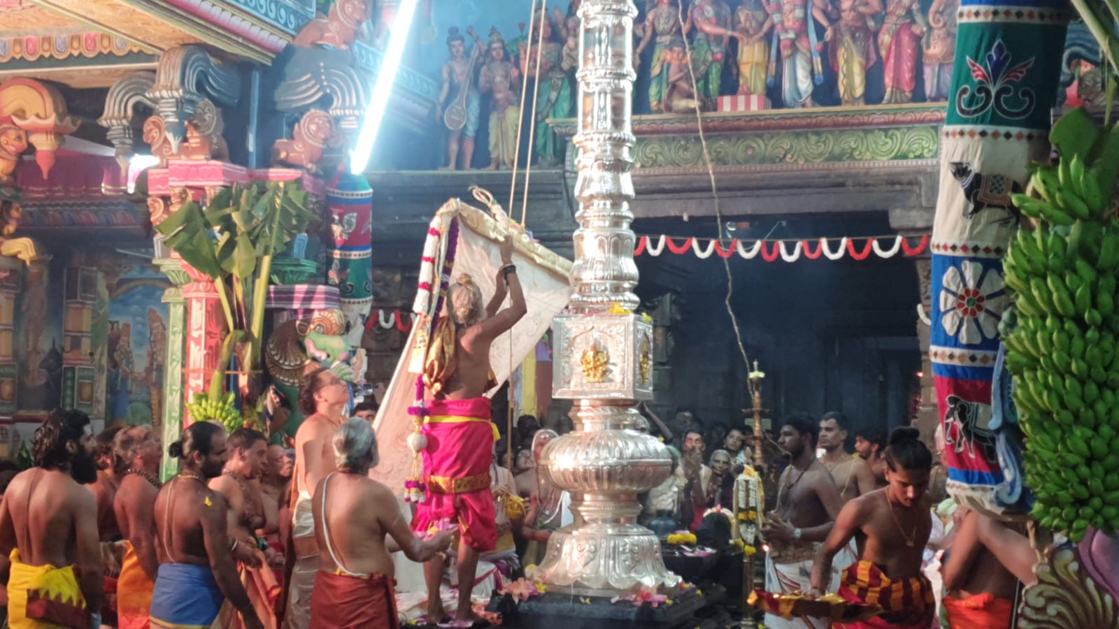 யாழ் மாவைக் கந்தனுக்கு இன்று கொடியேற்றம்!