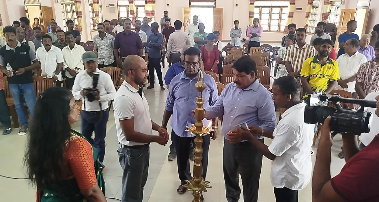 மருதங்கேணியில் தேசிய மக்கள் சக்தியின் பிரமாண்ட மக்கள் சந்திப்பு ஆரம்பம்…..!
