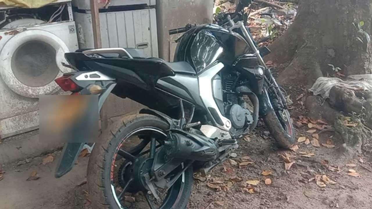 பிலியந்தலையில் பொலிசாரை தாக்கிவிட்டு சென்ற மோட்டார்சைக்கிள் மீட்பு!