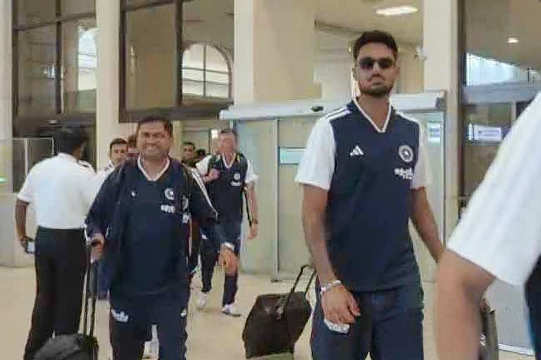 இலங்கை வந்தடைந்தது இந்திய டெஸ்ட் அணி !