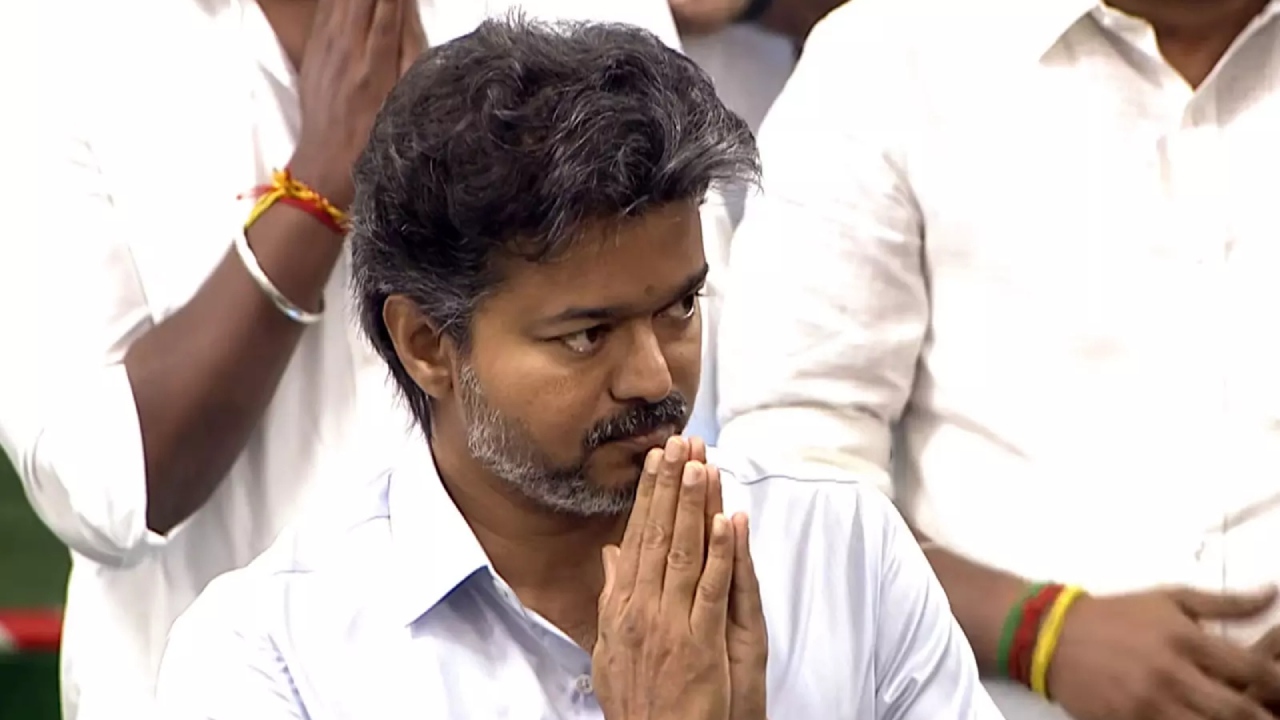 ஆறாத ரணம், தீராத வலி” – கரூர் துயரத்தை நினைவுகூர்ந்த முதல்வர் விஜய்!
